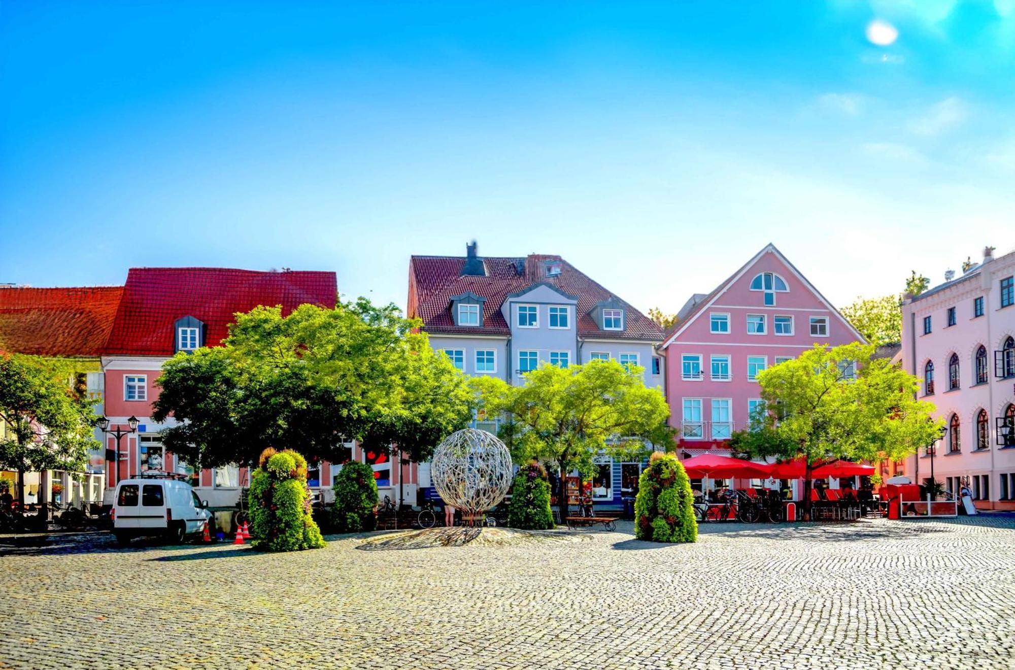 Ferienhaus Charlotta Mit Terrasse Waren  Exterior photo